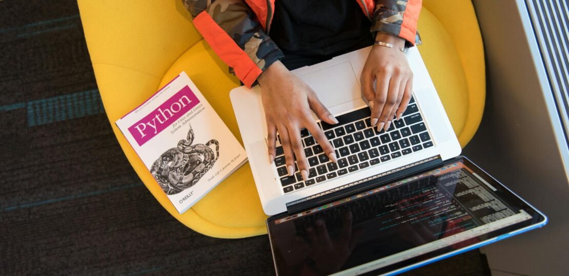 pexels-divinetechygirl-1181359